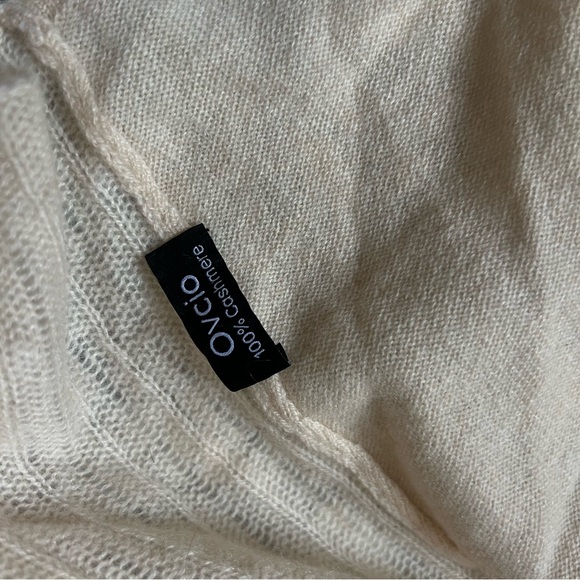 Cashmere Cream Women's Top - Picture 2 of 4